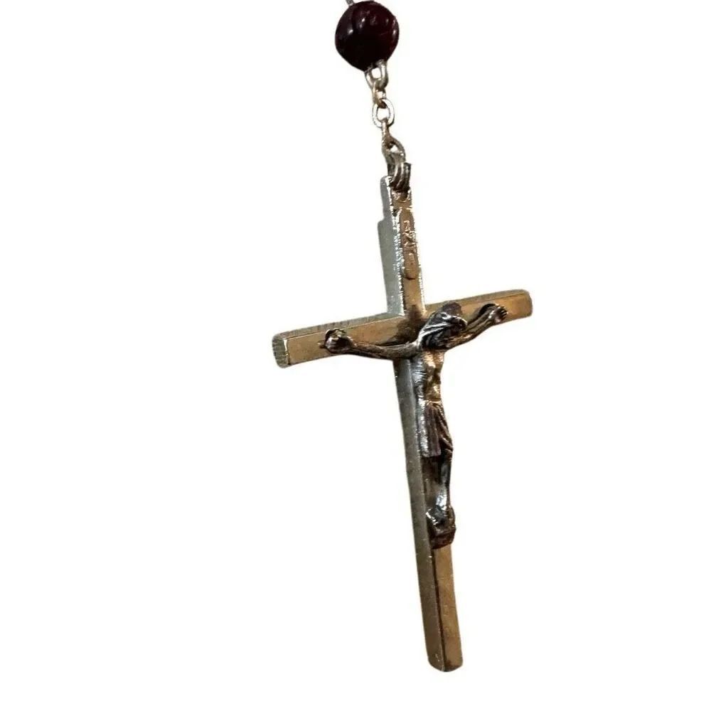 Red beaded rosary - Picture 11 of 13